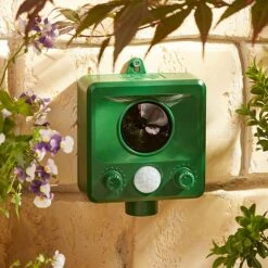 Pest XT Ultrasonic Battery Powered Repeller -Plants Sale G1113 Pest XT Cat Repeller 1000x1000 2