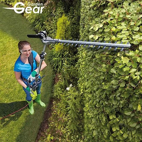 Garden Gear 900W Extendable Hedge Trimmer 3 Garden Gear 900W Extendable Hedge Trimmer