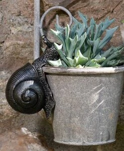 Antique Bronze Coloured Snail Pot Buddy - Pot Hanger 10 Antique Bronze Coloured Snail Pot Buddy - Pot Hanger -Plants Sale SNAIL20 20HANGING20POTS20320 20PB000820CROPPED